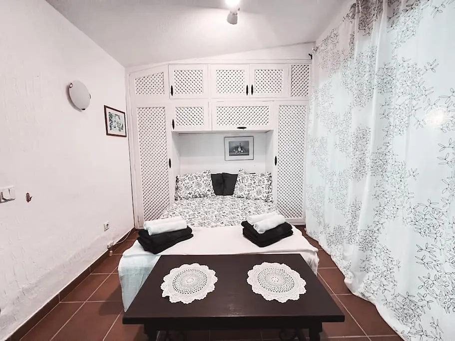 아데제 Charming Spanish Style Bungalow, Bbq,Wf,Terrace Mir09 아파트 스페인