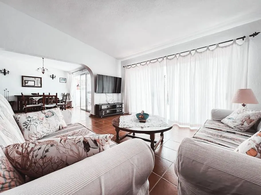아데제 Charming Spanish Style Bungalow, Bbq,Wf,Terrace Mir09 아파트