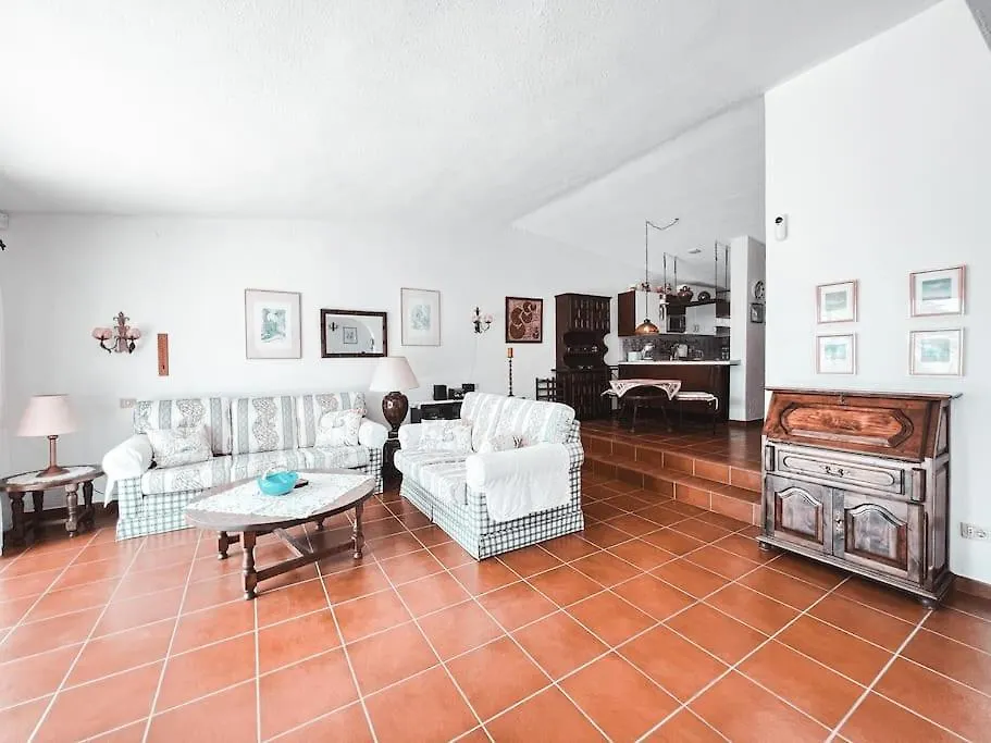 아데제 Charming Spanish Style Bungalow, Bbq,Wf,Terrace Mir09 아파트